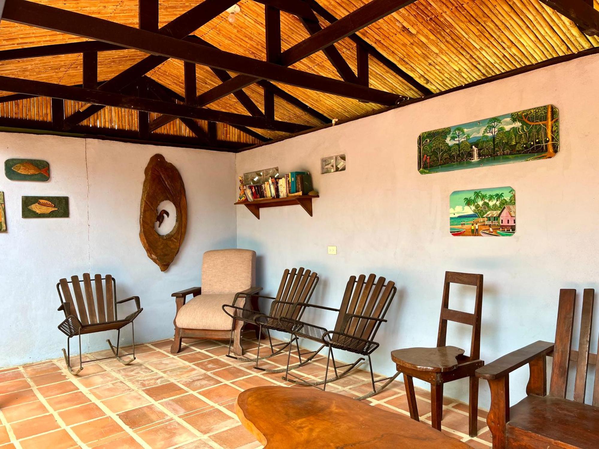El Clan Hostel Puerto Viejo de Talamanca Екстериор снимка